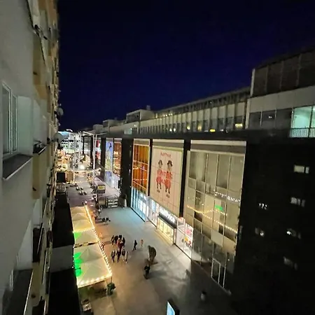 Super Sawa 2 Metro Wifi 500 Mbs Tv'50 Netflix Hbo Appletv+ Βαρσοβία