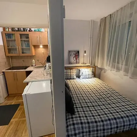 Super Sawa 2 Metro Wifi 1gbs Tv'70 Netflix Hbo Appletv Apartament